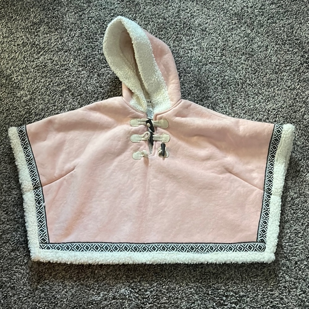 2T beautiful excellent condition baby pink Poncho